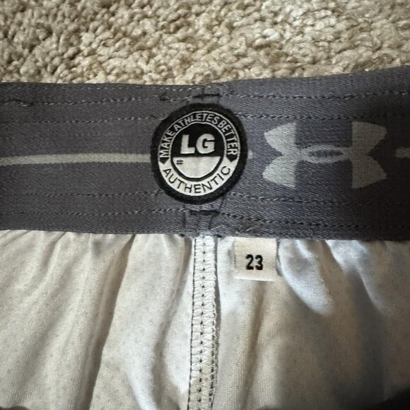 Under Armour Shorts Boys Large Black White Red Athletic Basketball Drawstring - Picture 3 of 7